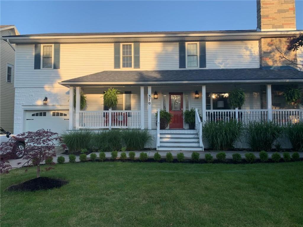 Centre Gate House Licence# 117-2023 Villa Niagara-on-the-Lake Exterior photo